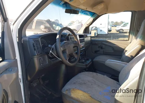 2006 GMC Savana Work Van z USA, uszkodzony, nr VIN 1GTHG39U561100684